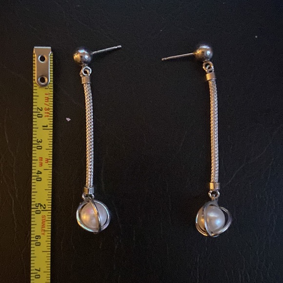 Freshwater Caged Pearl Earrings - Picture 2 of 4